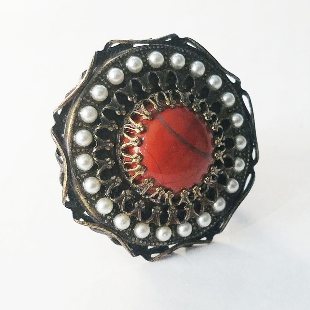 OLLIPOP USA Ring with Pink-red stone and pearls
